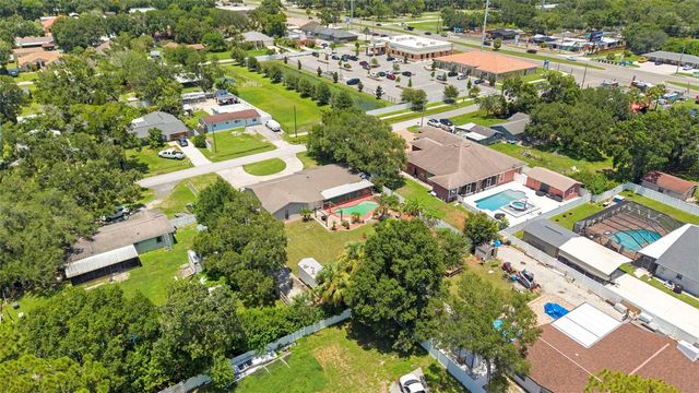 8904 W FLORA STREET, Tampa, FL 33615