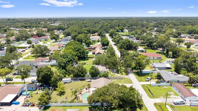 8904 W FLORA STREET, Tampa, FL 33615