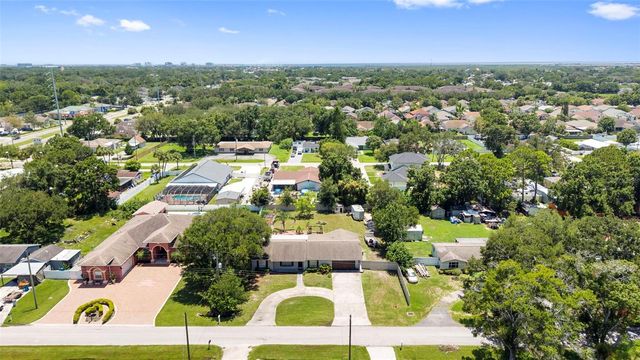 8904 W FLORA STREET, Tampa, FL 33615