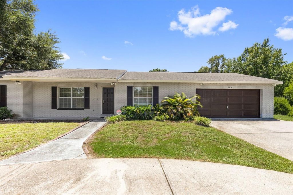 8904 W FLORA STREET, Tampa, FL 33615