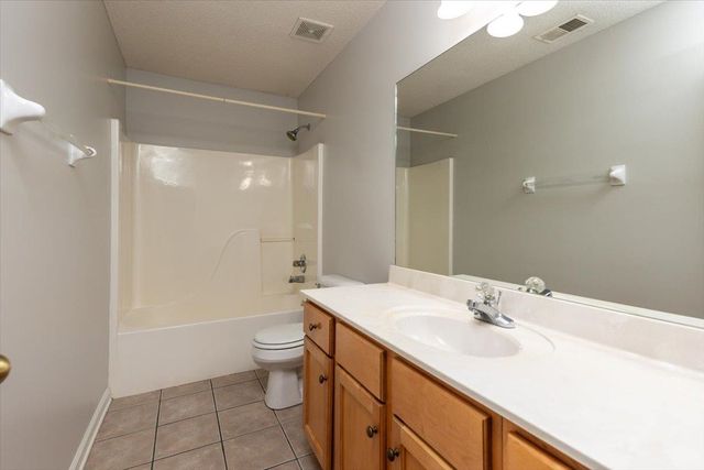 3476 WOLF SHADOW LN, Bartlett, TN 38133