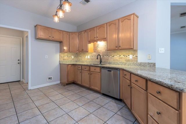 3476 WOLF SHADOW LN, Bartlett, TN 38133