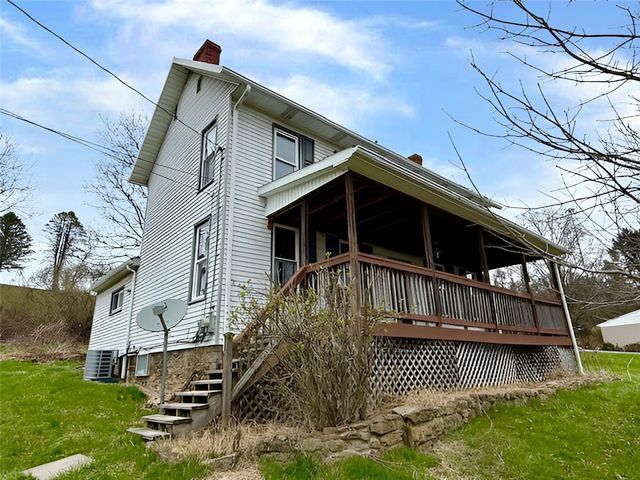 1126 Old National Pike, Centerville, PA 15333