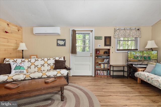 60 FAWN RUN LN, Hedgesville, WV 25427