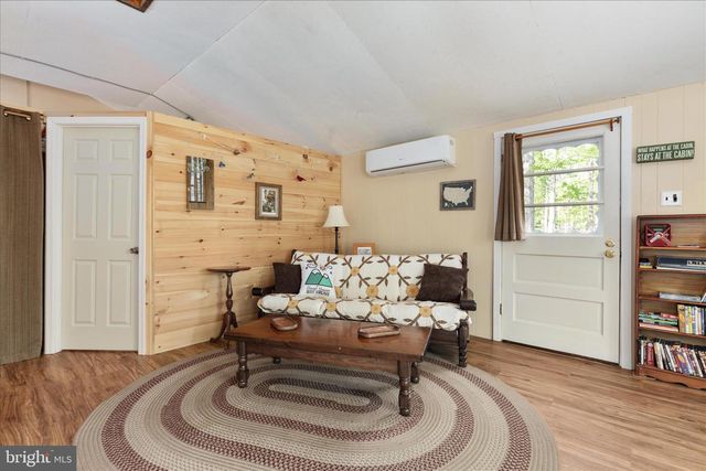 60 FAWN RUN LN, Hedgesville, WV 25427