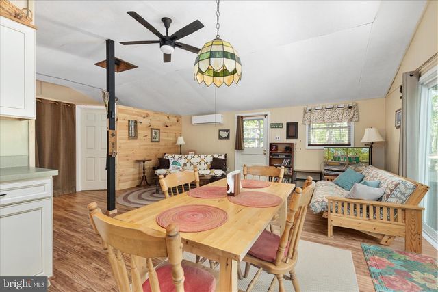 60 FAWN RUN LN, Hedgesville, WV 25427