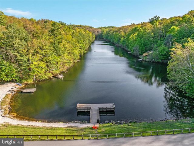 60 FAWN RUN LN, Hedgesville, WV 25427