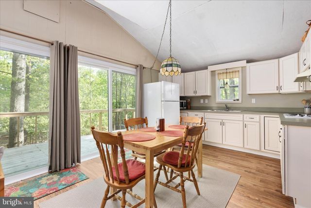 60 FAWN RUN LN, Hedgesville, WV 25427