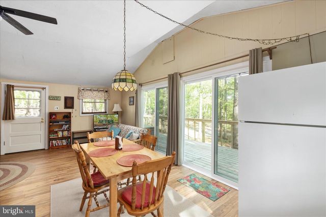 60 FAWN RUN LN, Hedgesville, WV 25427
