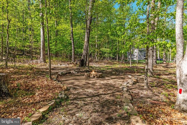 60 FAWN RUN LN, Hedgesville, WV 25427