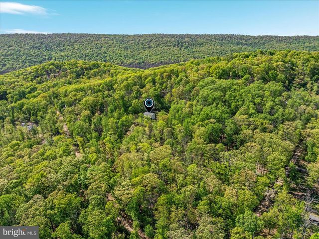 60 FAWN RUN LN, Hedgesville, WV 25427
