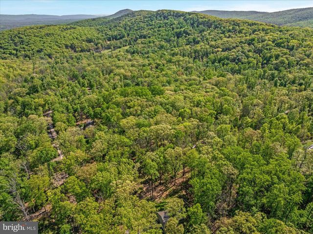 60 FAWN RUN LN, Hedgesville, WV 25427