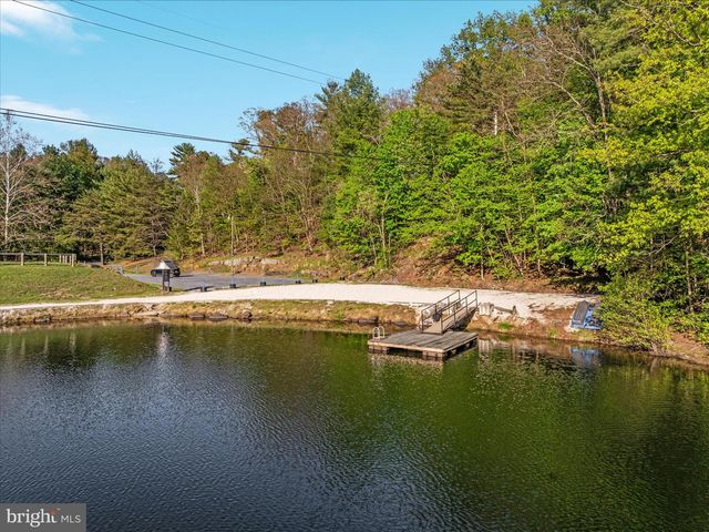60 FAWN RUN LN, Hedgesville, WV 25427
