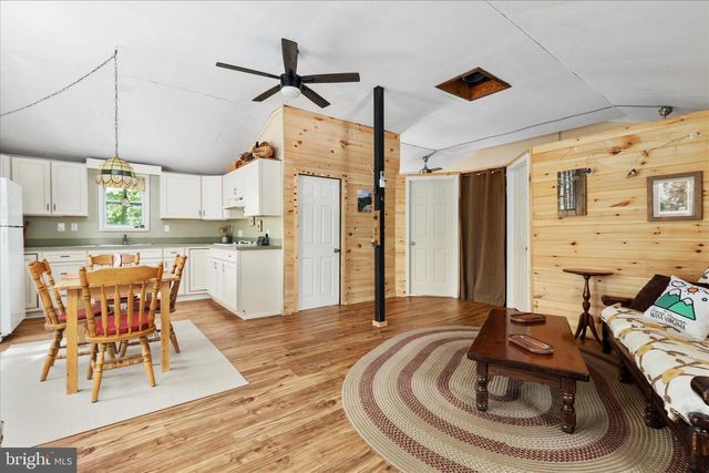 60 FAWN RUN LN, Hedgesville, WV 25427