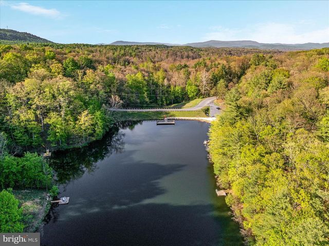 60 FAWN RUN LN, Hedgesville, WV 25427
