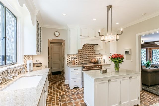 239 Sandringham Road, Brighton, NY 14610