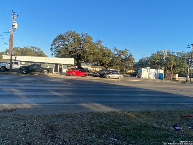 1008 2nd, Pleasanton, TX 78064