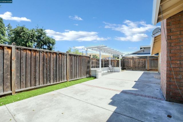 1808 Las Ramblas Dr, Concord, CA 94521
