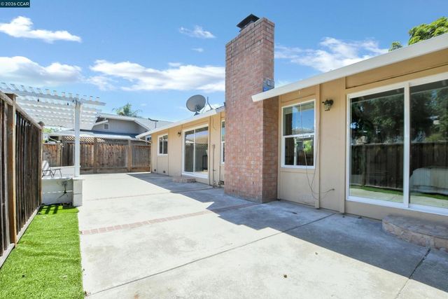 1808 Las Ramblas Dr, Concord, CA 94521