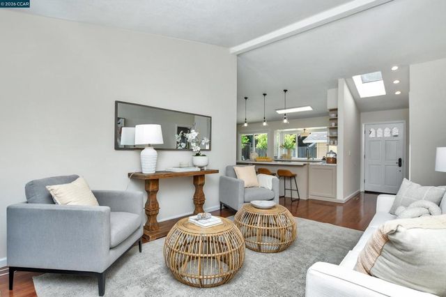 1808 Las Ramblas Dr, Concord, CA 94521