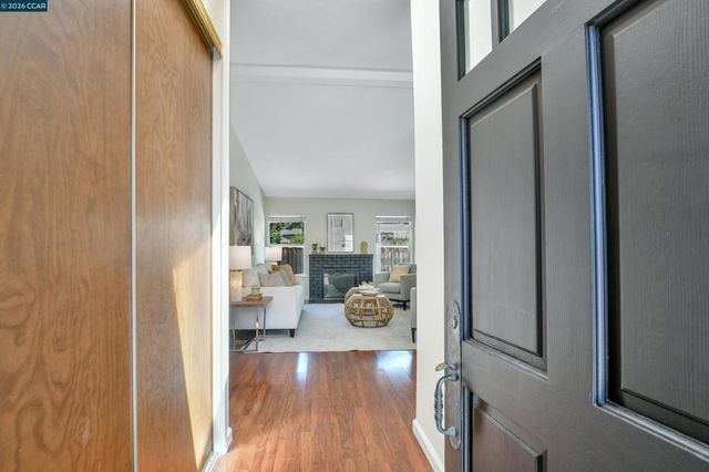 1808 Las Ramblas Dr, Concord, CA 94521