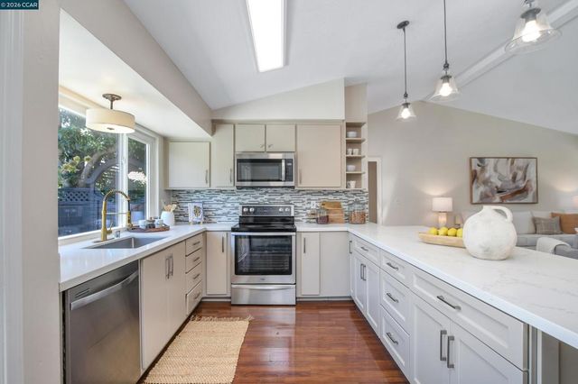 1808 Las Ramblas Dr, Concord, CA 94521