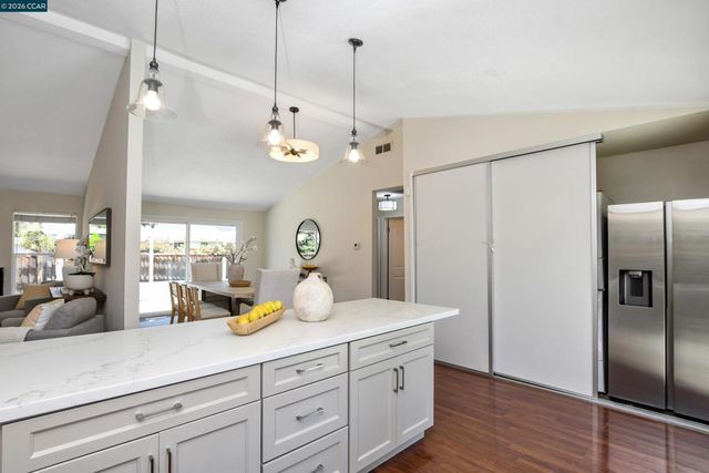 1808 Las Ramblas Dr, Concord, CA 94521