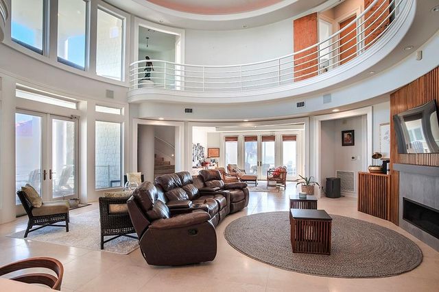 4214 Turks Point, Galveston, TX 77554