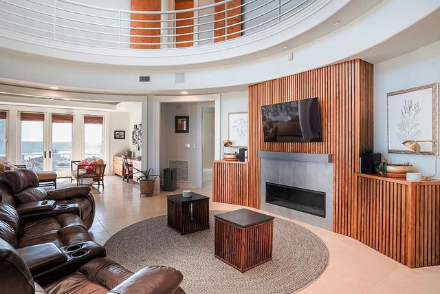 4214 Turks Point, Galveston, TX 77554