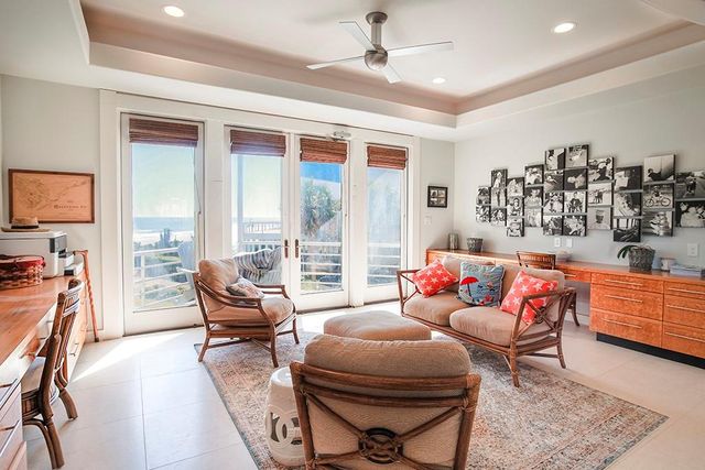 4214 Turks Point, Galveston, TX 77554