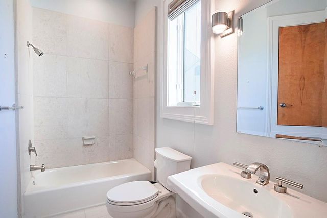 4214 Turks Point, Galveston, TX 77554