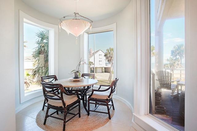 4214 Turks Point, Galveston, TX 77554