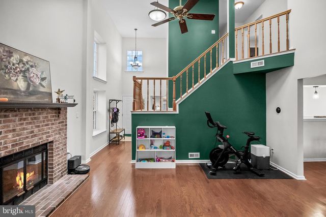 5 HAMPTON CT, Mount Laurel, NJ 08054