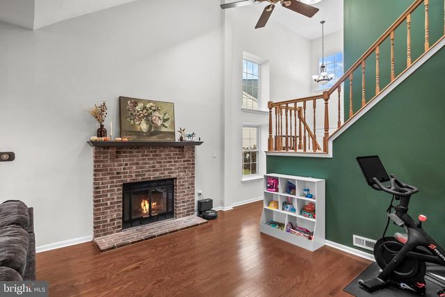 5 HAMPTON CT, Mount Laurel, NJ 08054