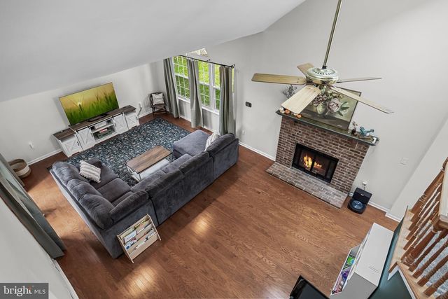 5 HAMPTON CT, Mount Laurel, NJ 08054