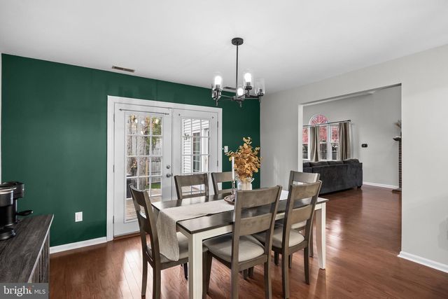 5 HAMPTON CT, Mount Laurel, NJ 08054