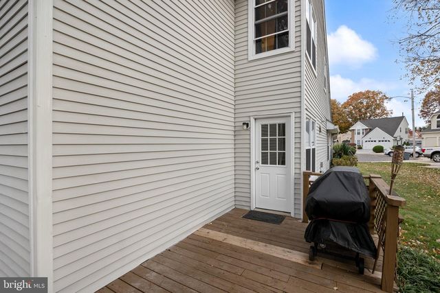 5 HAMPTON CT, Mount Laurel, NJ 08054