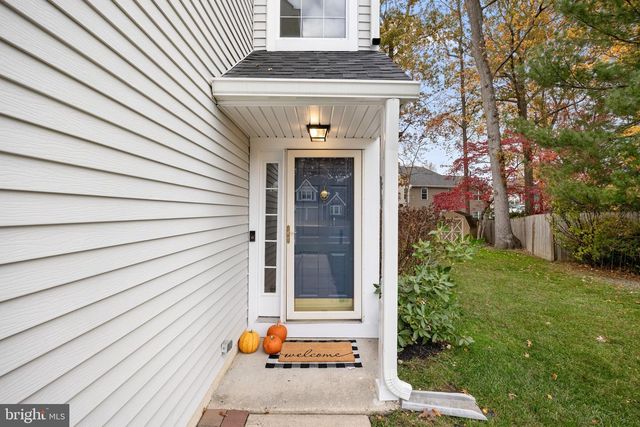 5 HAMPTON CT, Mount Laurel, NJ 08054