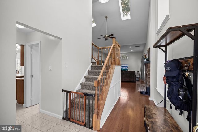 5 HAMPTON CT, Mount Laurel, NJ 08054