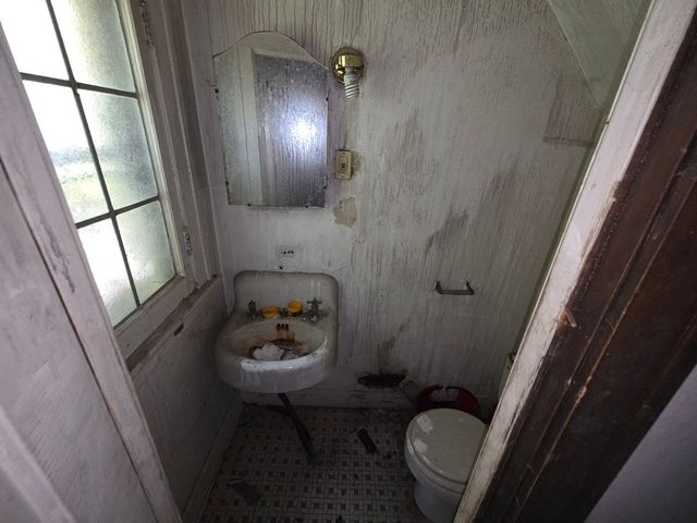 61 E 155th Street, Harvey, IL 60426