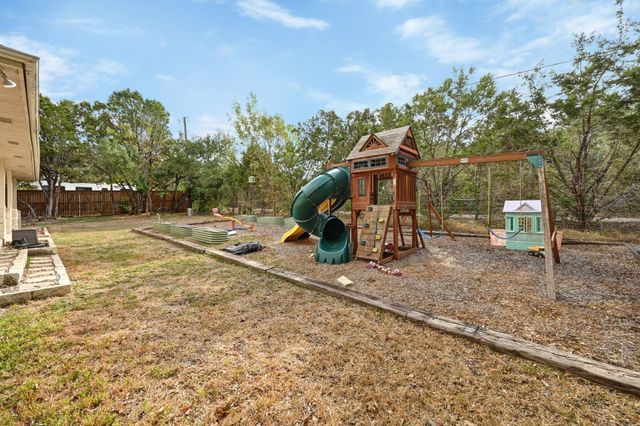 201 Comanche CP, Kyle, TX 78640