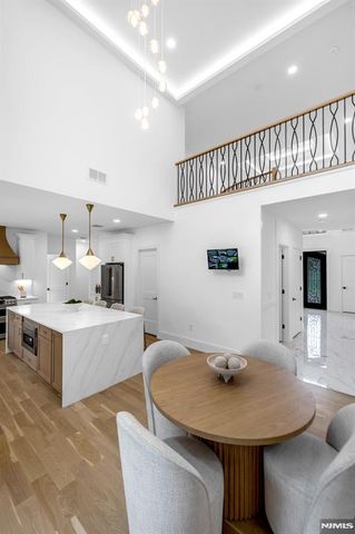 452 Oregon Street, Paramus, NJ 07652