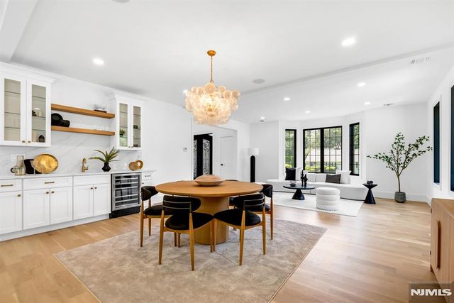 452 Oregon Street, Paramus, NJ 07652