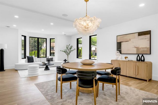 452 Oregon Street, Paramus, NJ 07652