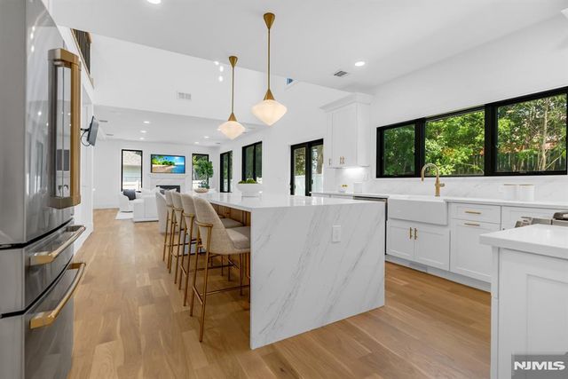 452 Oregon Street, Paramus, NJ 07652