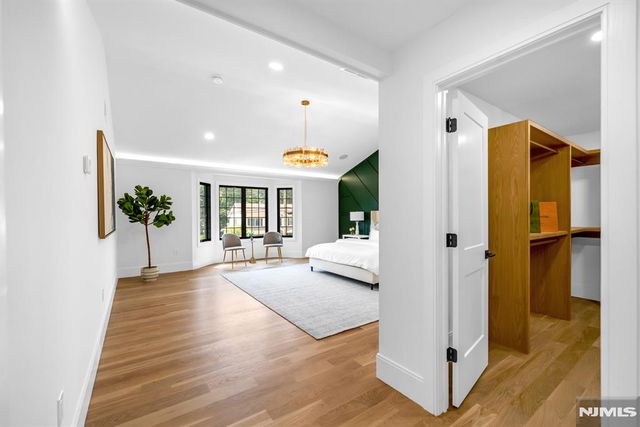 452 Oregon Street, Paramus, NJ 07652