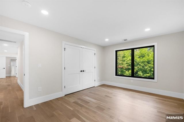 452 Oregon Street, Paramus, NJ 07652