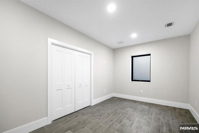 452 Oregon Street, Paramus, NJ 07652