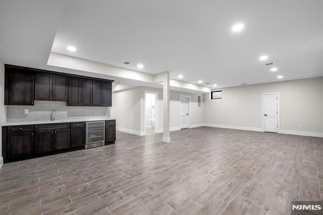 452 Oregon Street, Paramus, NJ 07652