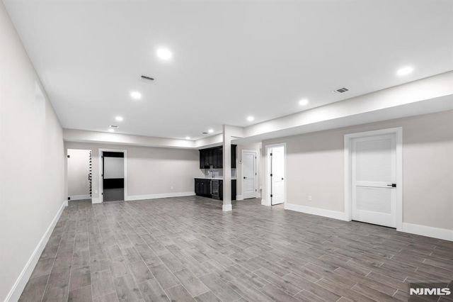 452 Oregon Street, Paramus, NJ 07652